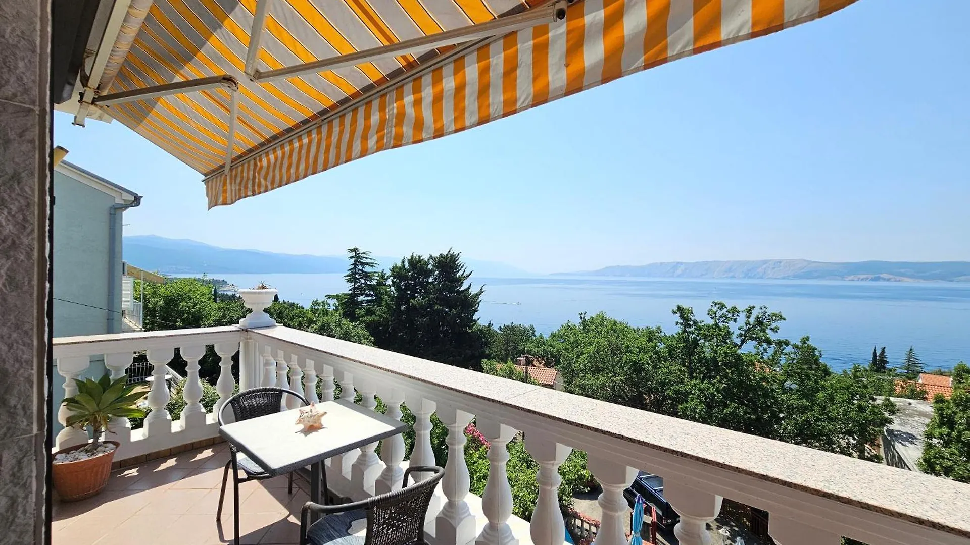 Apartments Villa Vera, 200 M From The Beach