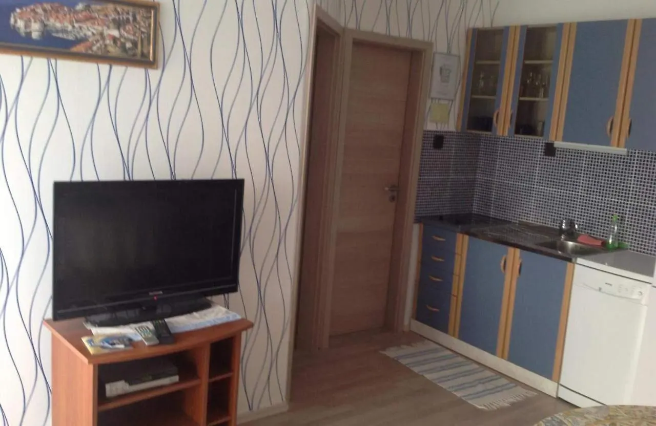 Apartments Villa Vera, 200 M From The Beach Novi Vinodolski