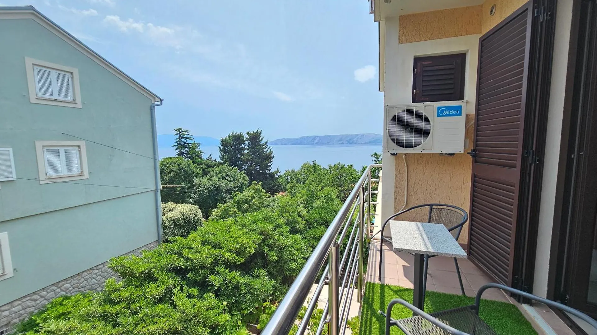 Apartments Villa Vera, 200 M From The Beach Novi Vinodolski