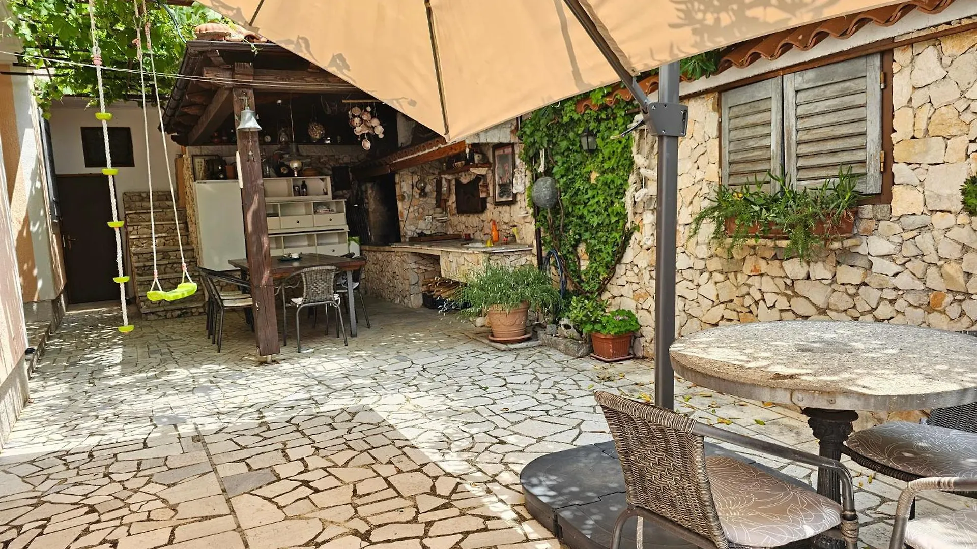 Apartments Villa Vera, 200 M From The Beach
