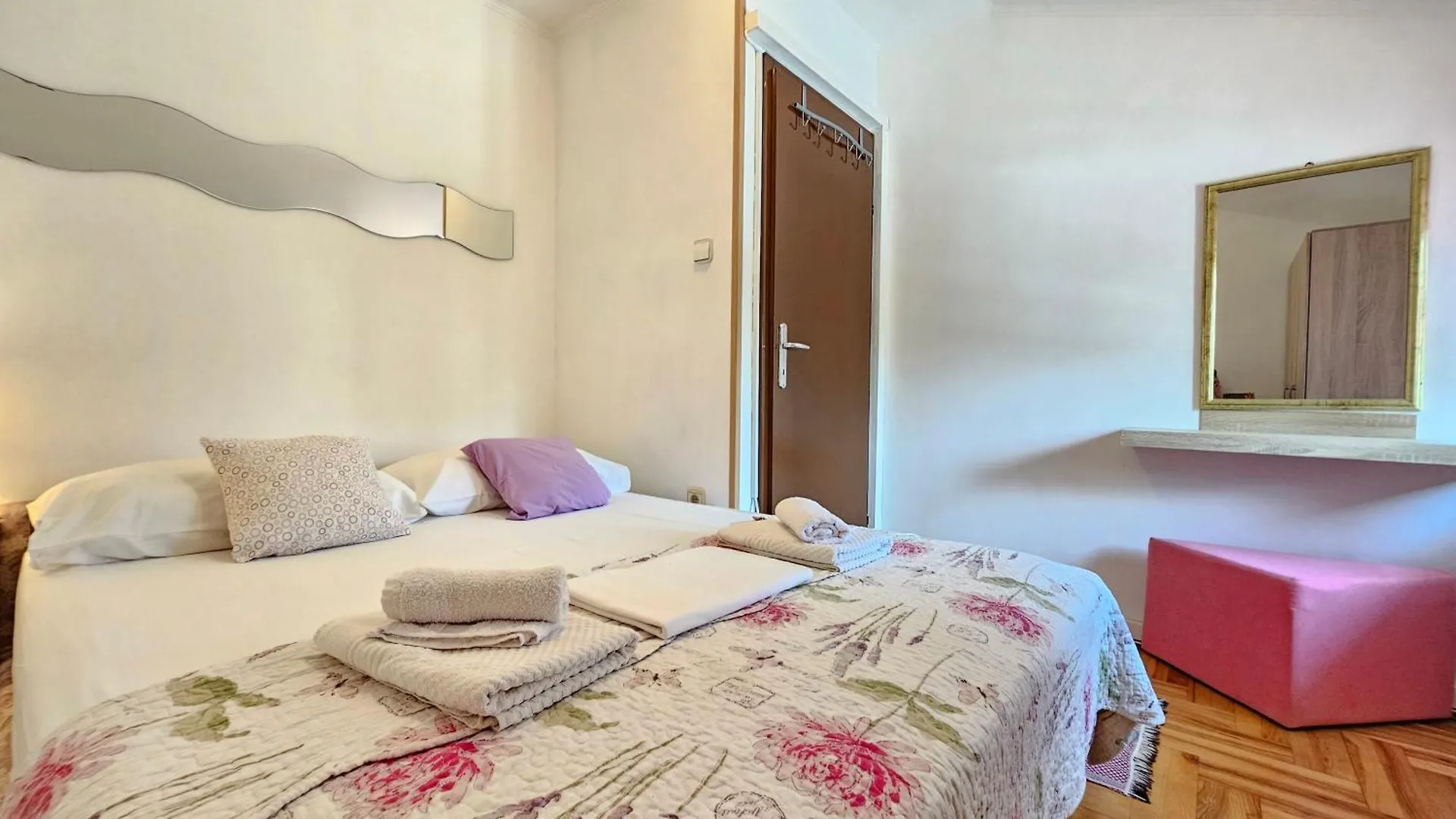 Apartments Villa Vera, 200 M From The Beach Novi Vinodolski